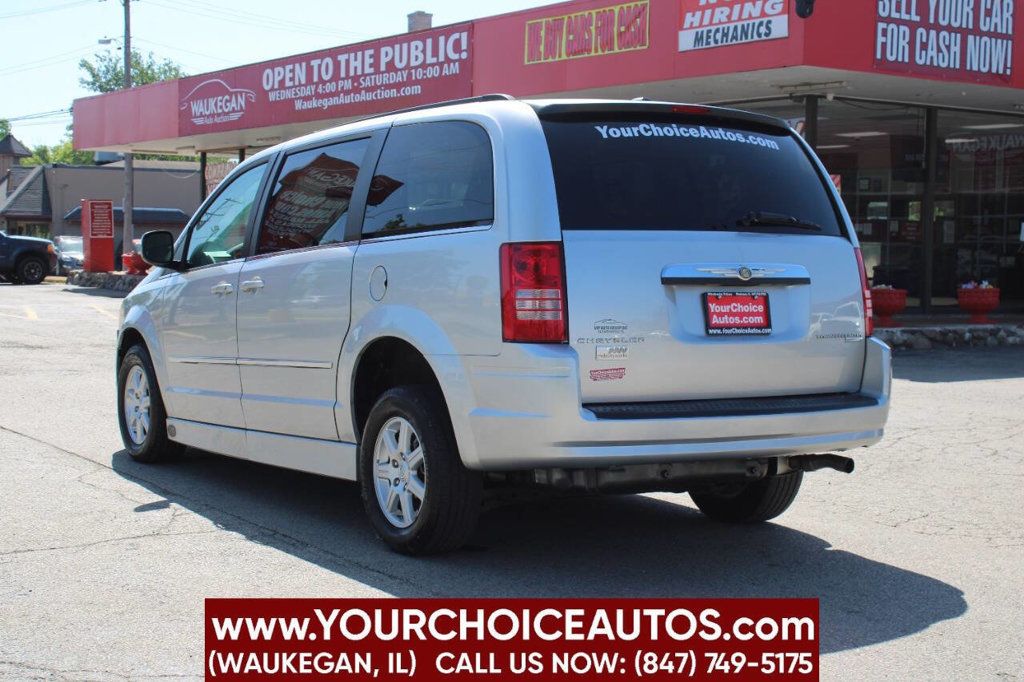 2010 Chrysler Town & Country 4dr Wagon Touring - 22874306 - 6
