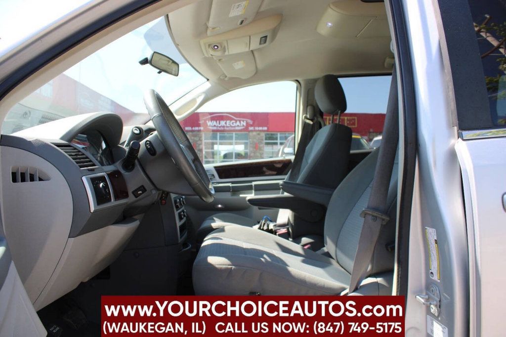 2010 Chrysler Town & Country 4dr Wagon Touring - 22874306 - 8