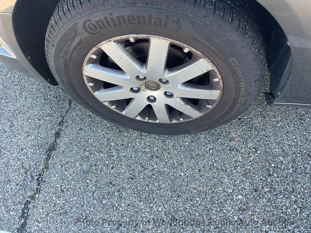 2010 Chrysler Town & Country 4dr Wagon Touring Plus - 22993474 - 25