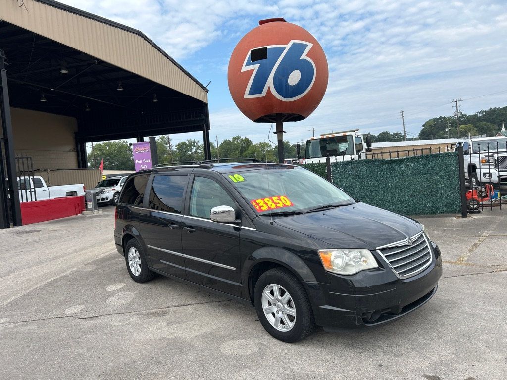 2010 Chrysler Town & Country 4dr Wagon Touring Plus - 22901596 | Video 1