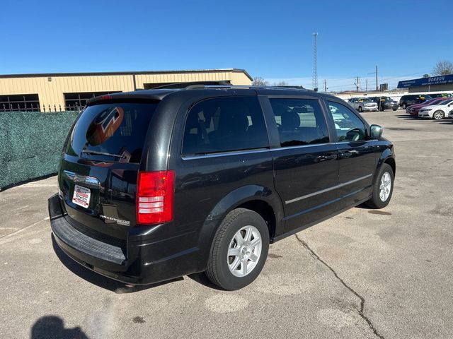 2010 Chrysler Town & Country 4dr Wagon Touring Plus - 22965468 - 3