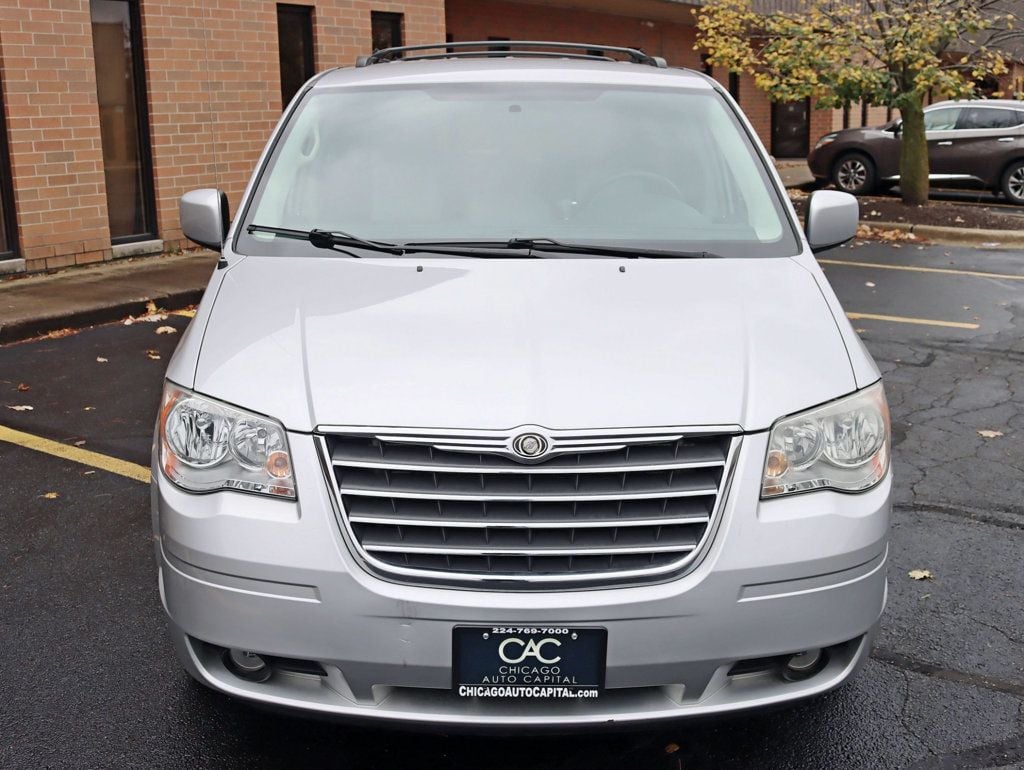 2010 Chrysler Town & Country 4dr Wagon Touring Plus - 22651684 - 4