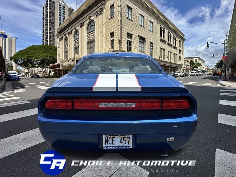 2010 Dodge Challenger SE photo 5