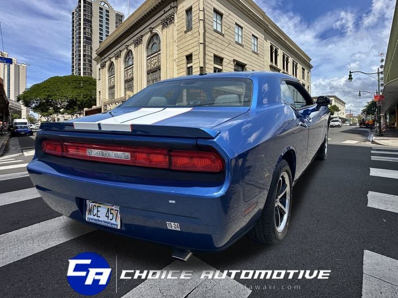 2010 Dodge Challenger SE photo 6