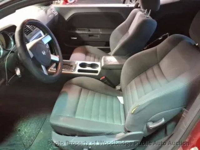 2010 Dodge Challenger 2dr Coupe SE - 23002783 - 7