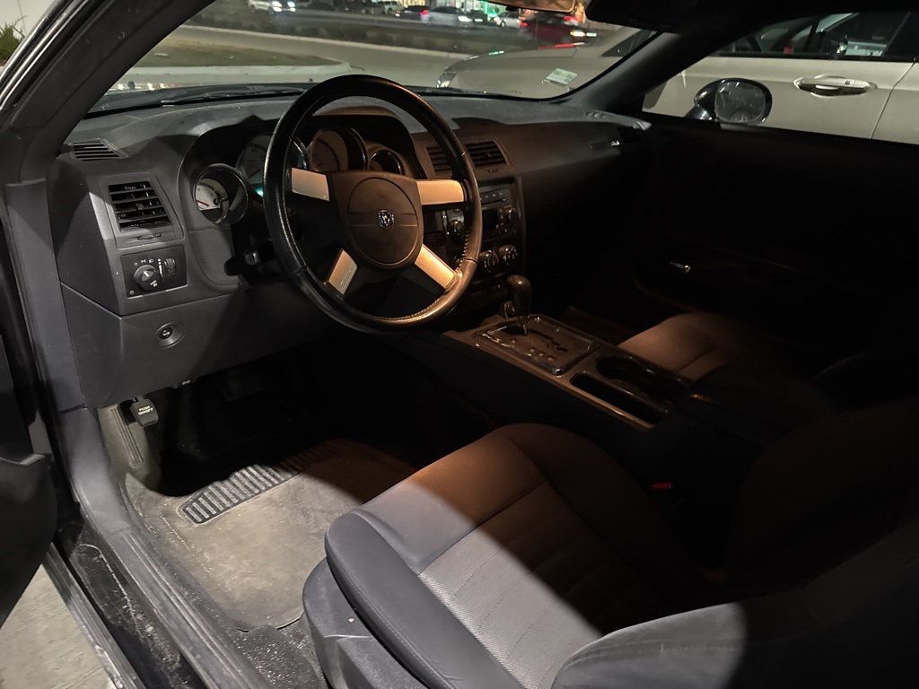 2010 Dodge Challenger 2dr Coupe SE - 22963749 - 3