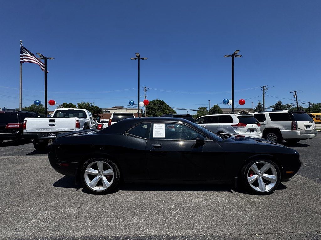 2010 Dodge Challenger 2dr Coupe SRT8 - 23055432 - 4