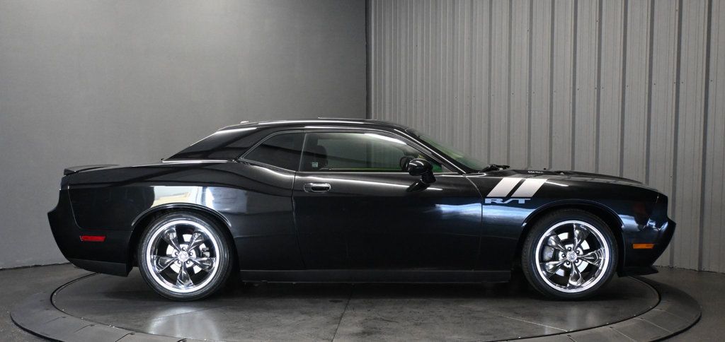 Dodge Challenger photo 4