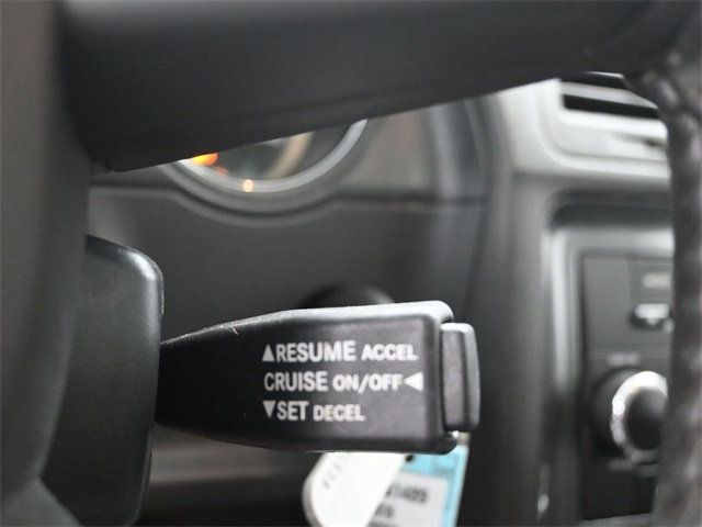 2010 Dodge Challenger R/T photo 14