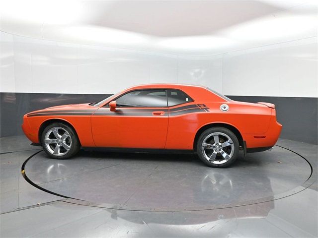 2010 Dodge Challenger R/T photo 2