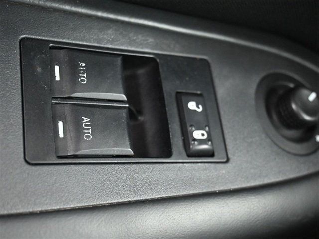 2010 Dodge Challenger R/T photo 18