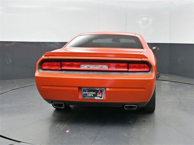 2010 Dodge Challenger R/T photo 19