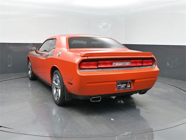2010 Dodge Challenger R/T photo 3