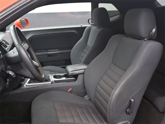 2010 Dodge Challenger R/T photo 5