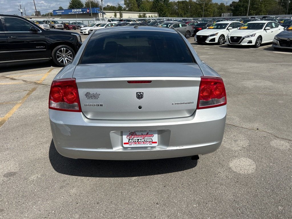 2010 Dodge Charger SXT photo 4