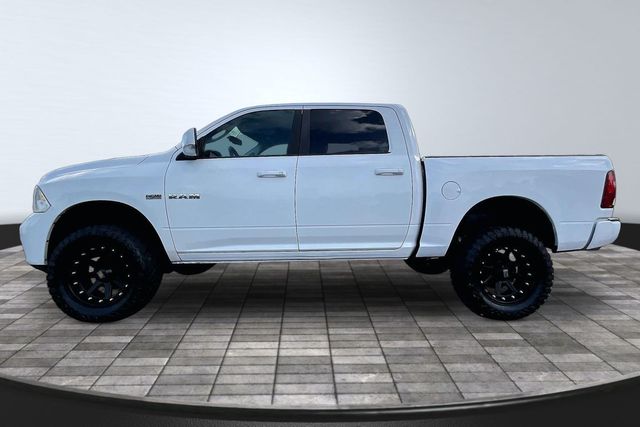 2010 Dodge Ram 1500 4WD Crew Cab 140.5" Sport - 23059811 - 3