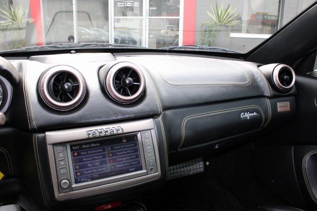 2010 Ferrari California 2dr Convertible - 22772465 - 23