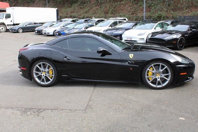 2010 Ferrari California 2dr Convertible - 22772465 - 2