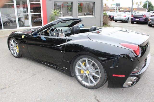 2010 Ferrari California 2dr Convertible - 22772465 - 8
