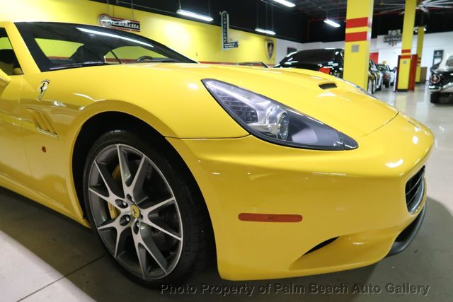 2010 Ferrari California 2dr Convertible - 21007725 - 17