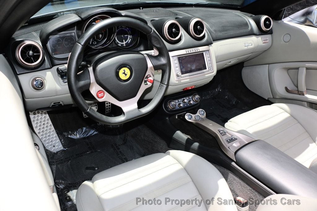 2010 Ferrari California 2dr Convertible - 22551477 - 23