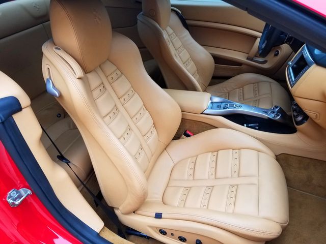 2010 Ferrari California 2dr Convertible - 18398625 - 14