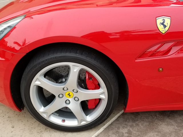 2010 Ferrari California 2dr Convertible - 18398625 - 18