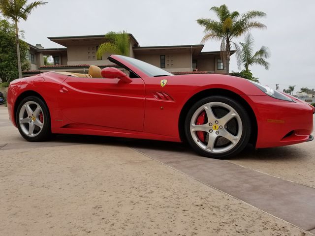 2010 Ferrari California 2dr Convertible - 18398625 - 21