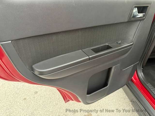 2010 Ford Escape 4WD 4dr Limited - 22986699 - 16