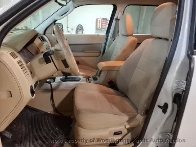 2010 Ford Escape FWD 4dr XLT - 22982897 - 17