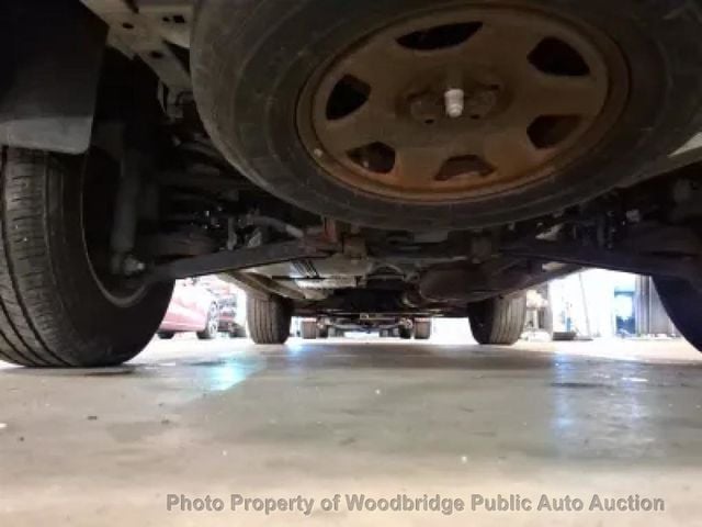 2010 Ford Escape FWD 4dr XLT - 22982897 - 23