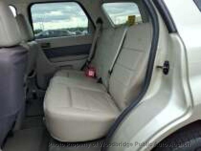 2010 Ford Escape FWD 4dr XLT - 23072451 - 9