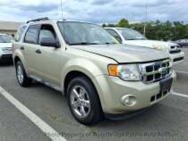2010 Ford Escape FWD 4dr XLT - 23072451 - 20