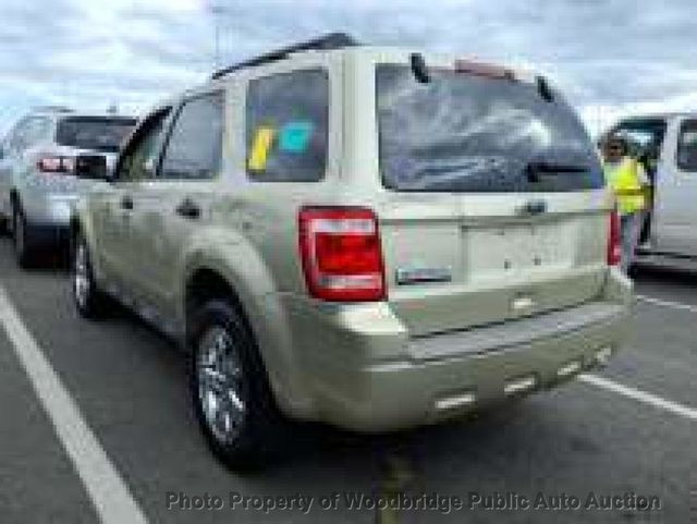 2010 Ford Escape FWD 4dr XLT - 23072451 - 2