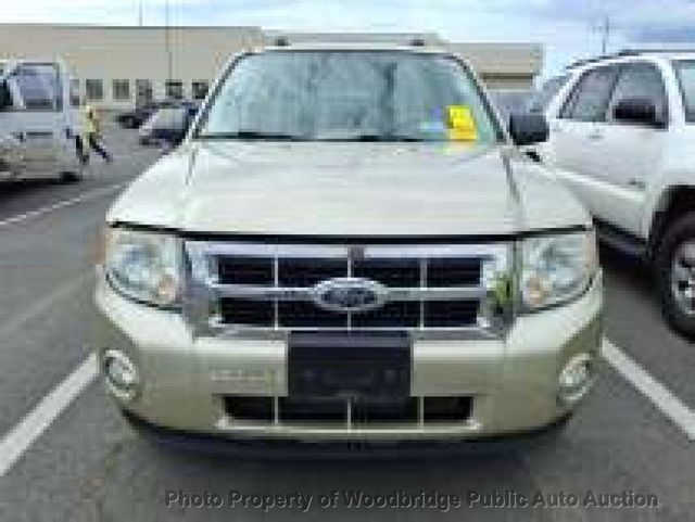 2010 Ford Escape FWD 4dr XLT - 23072451 - 5