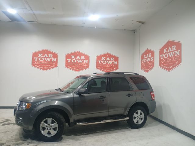 2010 Ford Escape FWD 4dr XLT - 22670532 - 0