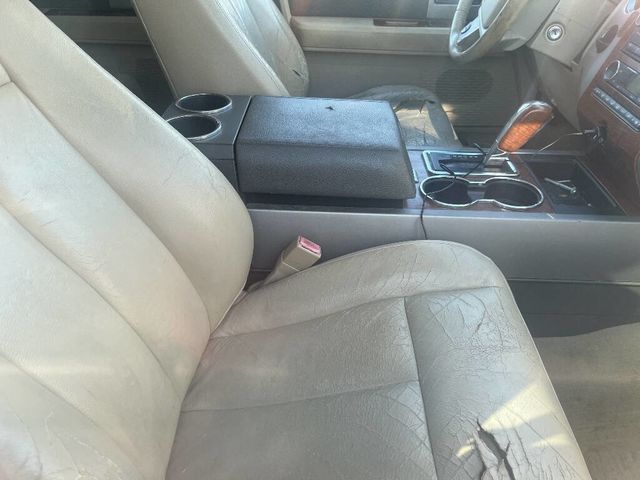 2010 Ford Expedition  - 23091667 - 2