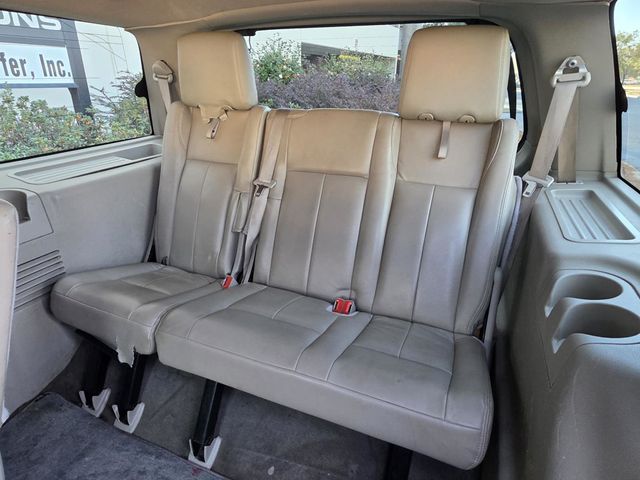 2010 Ford Expedition 2WD 4dr XLT - 22982689 - 11