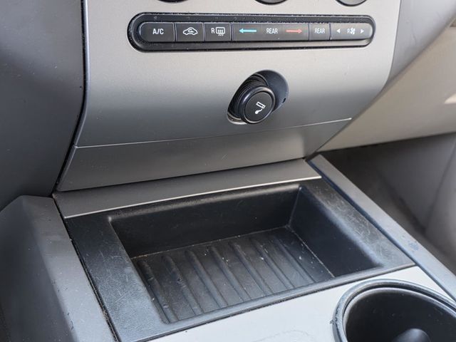 2010 Ford Expedition 2WD 4dr XLT - 22982689 - 14