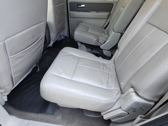 2010 Ford Expedition 2WD 4dr XLT - 22982689 - 7