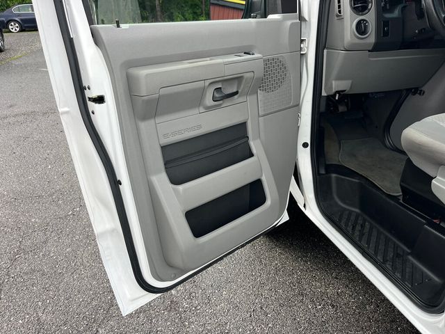 2010 Ford E-150 Passenger Van People Mover - 23042719 - 13