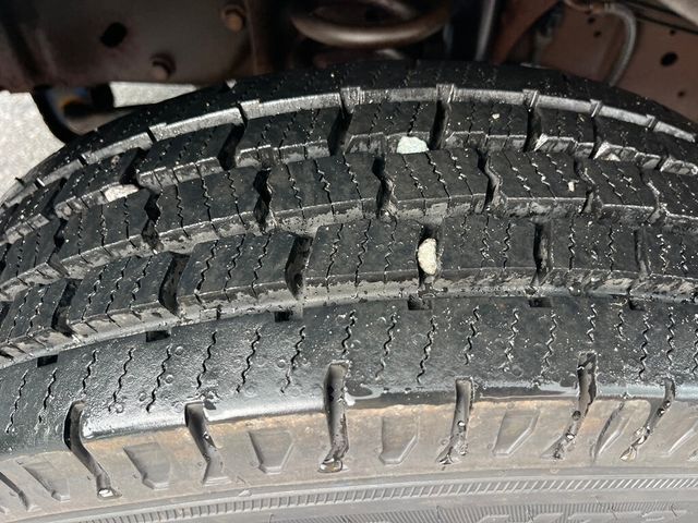 2010 Ford E-150 Passenger Van People Mover - 23042719 - 17