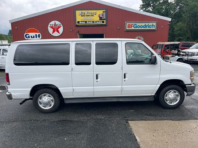 2010 Ford E-150 Passenger Van People Mover - 23042719 - 1