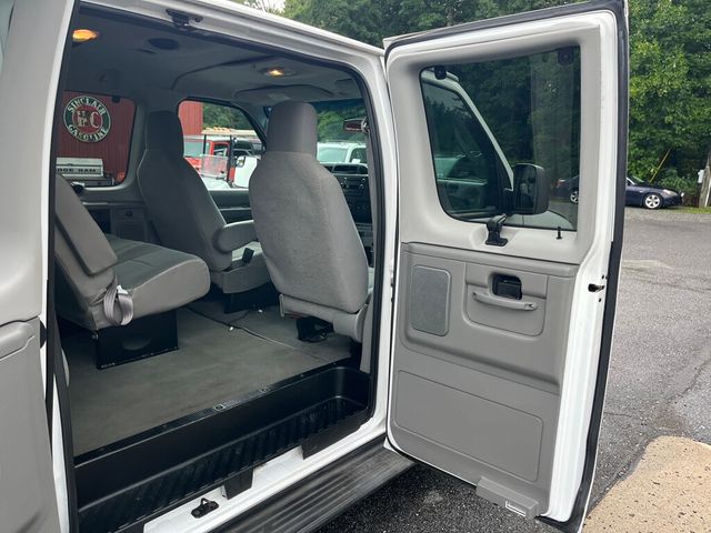 2010 Ford E-150 Passenger Van People Mover - 23042719 - 25
