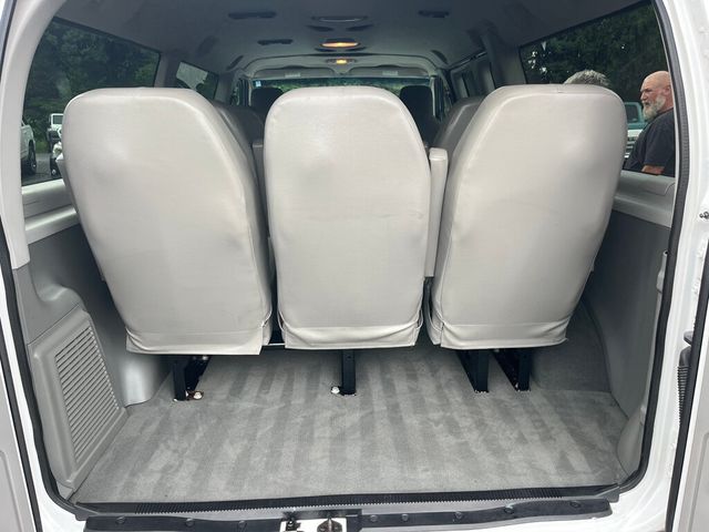 2010 Ford E-150 Passenger Van People Mover - 23042719 - 32