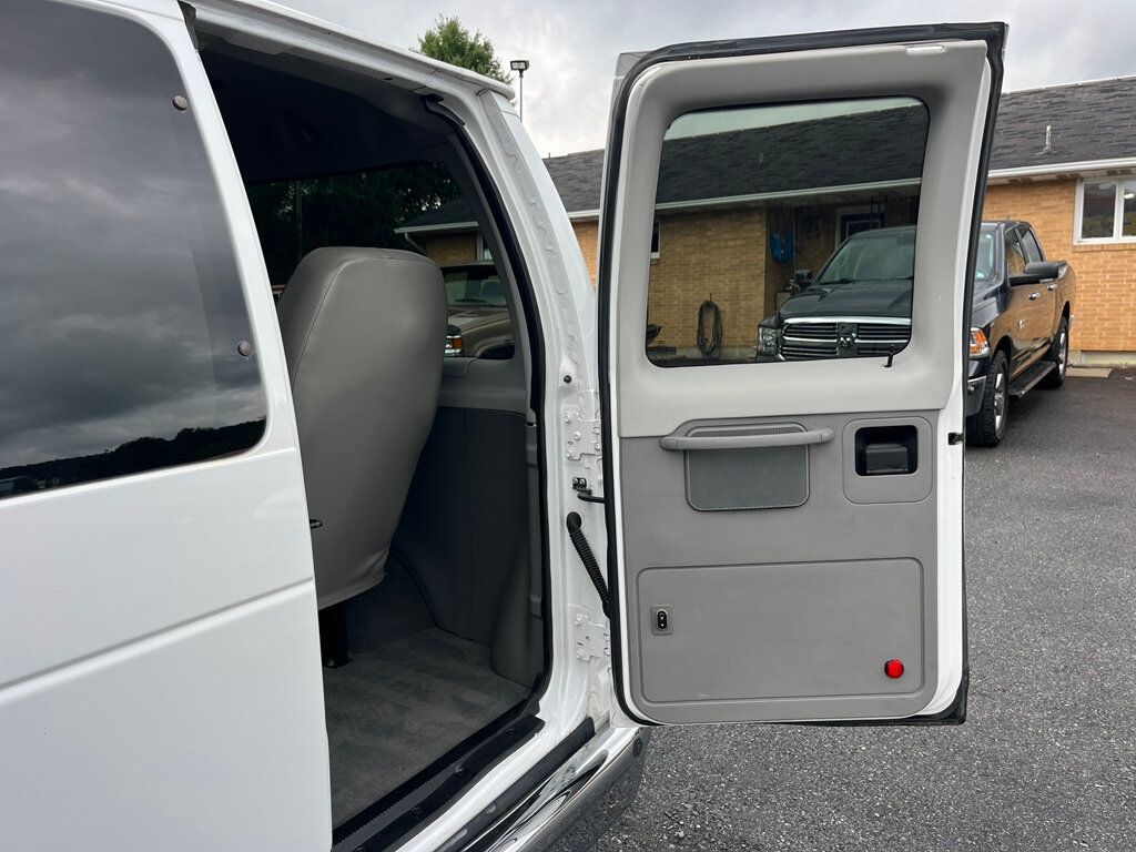 2010 Ford E-150 Passenger Van People Mover - 23042719 - 35
