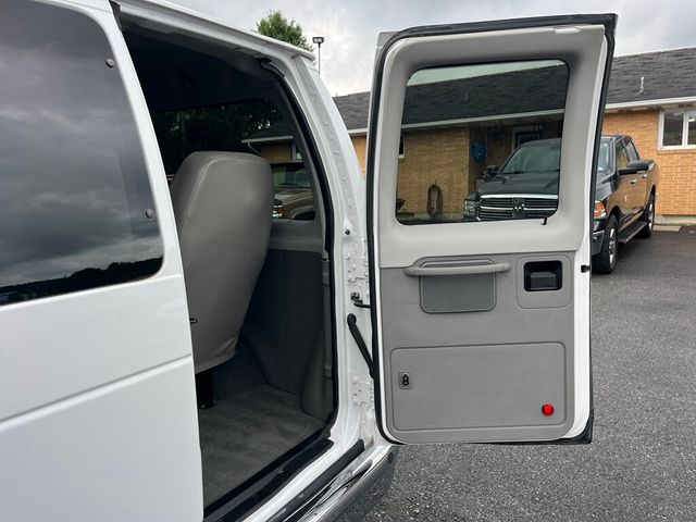 2010 Ford E-150 Passenger Van People Mover - 23042719 - 35