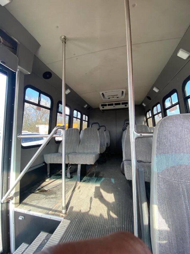 2010 Ford E-Series E 350 SD 2dr 138 in. WB DRW Cutaway Chassis - 23015336 - 9