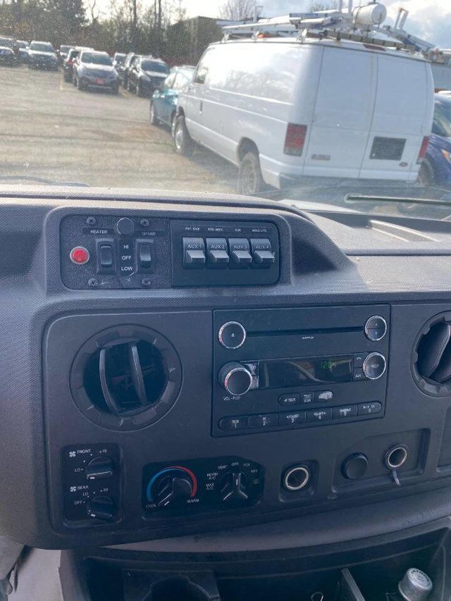 2010 Ford E-Series E 350 SD 2dr 138 in. WB DRW Cutaway Chassis - 23015336 - 17