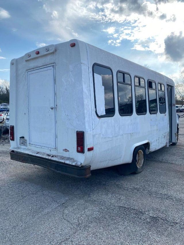 2010 Ford E-Series E 350 SD 2dr 138 in. WB DRW Cutaway Chassis - 23015336 - 3